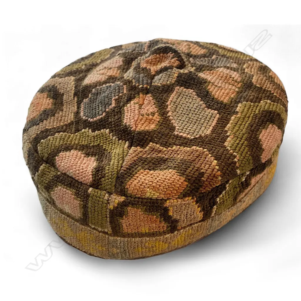 Skull cap – embroidered, Image 1++